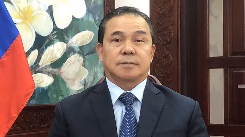 老挝驻越南大使森菲特•宏本让。