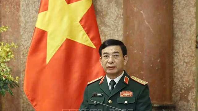国防部部长潘文江大将。