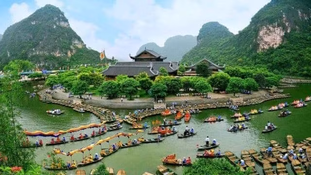宁平省长安旅游景区。