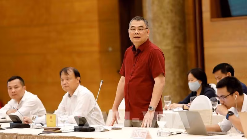 苏恩苏中将解答媒体记者关于德国、西班牙和捷克驻越大使馆通知暂停向越南新版护照持有人签发签证的提问。