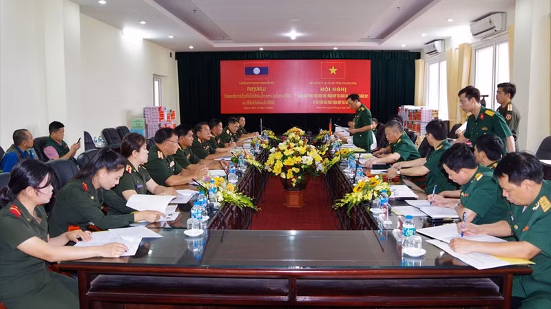 会谈场景。（图片来源：人民军队报）