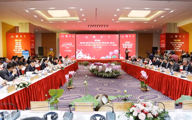 会议场景。（图片来源：人民报网）