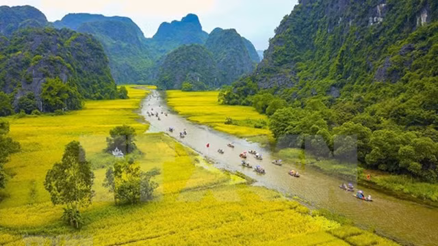 附图：宁平省美丽山水自然风景。