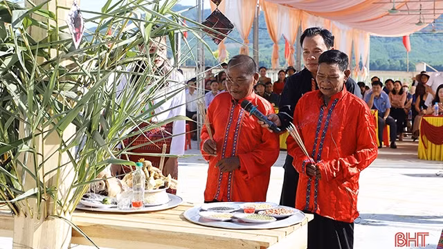 哲族填坑节祭祀仪式。