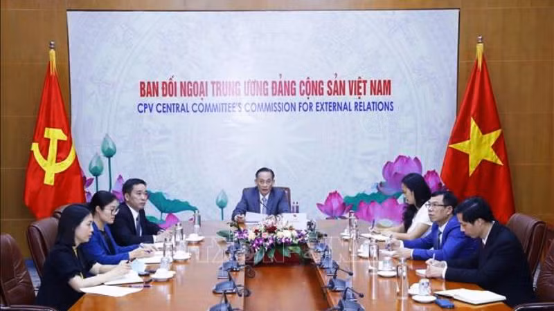 视频会谈场景。（图片来源：越通社）