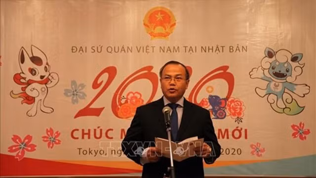 越南驻日本大使武洪南发表讲话。（图片来源：越通社）