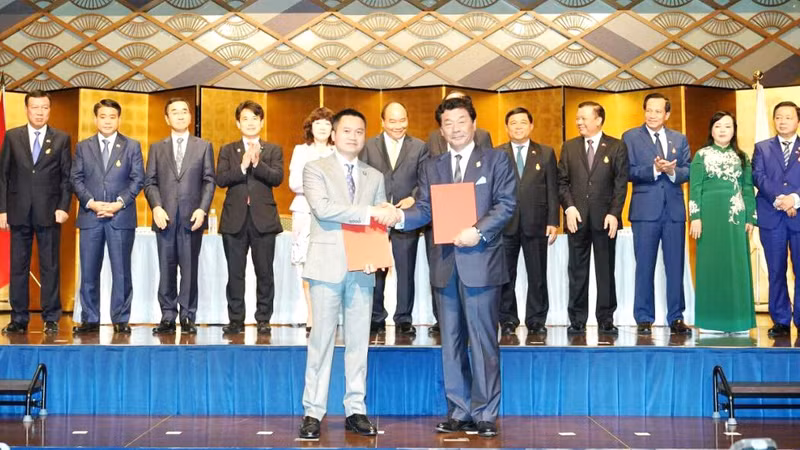 越南国家油气集团与日本JXTG集团签署合作备忘录。（图片来源：VGP）