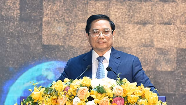 范明正总理在会上讲话。（陈海 摄）