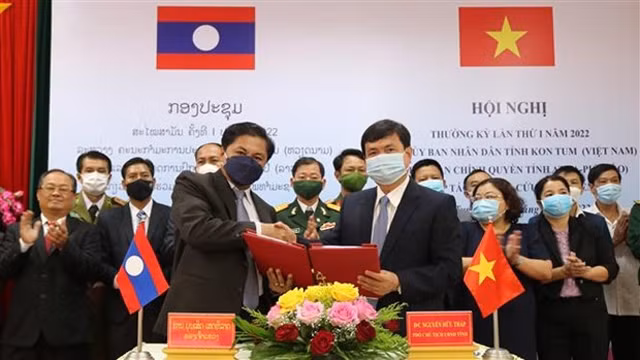 越南崑嵩省与老挝阿苏坡省合作预防自然灾害。