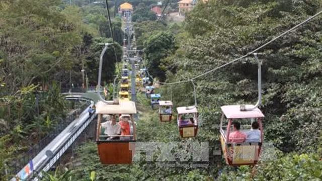 黑婆山景观。