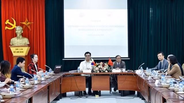 座谈会全景。（图片来源：越通社）