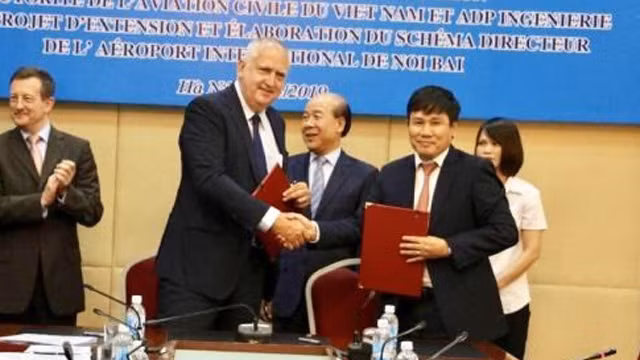 关于研究扩建内排国际航空港方案和制定详细规划项目的合作备忘录签字仪式。