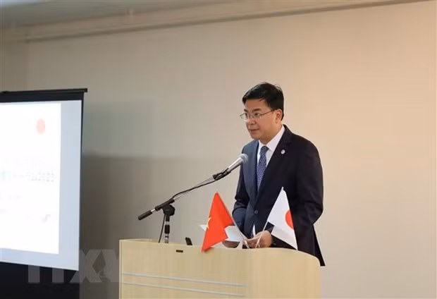越南驻日本大使范光校。