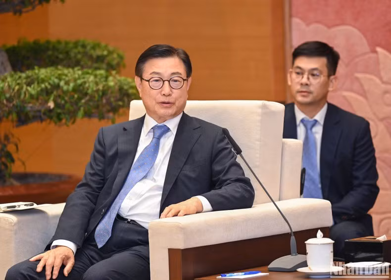 郑桂星律师发表讲话。