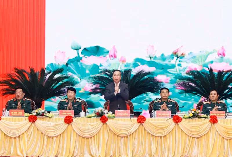 越南国家主席武文赏出席会议并发表重要讲话。