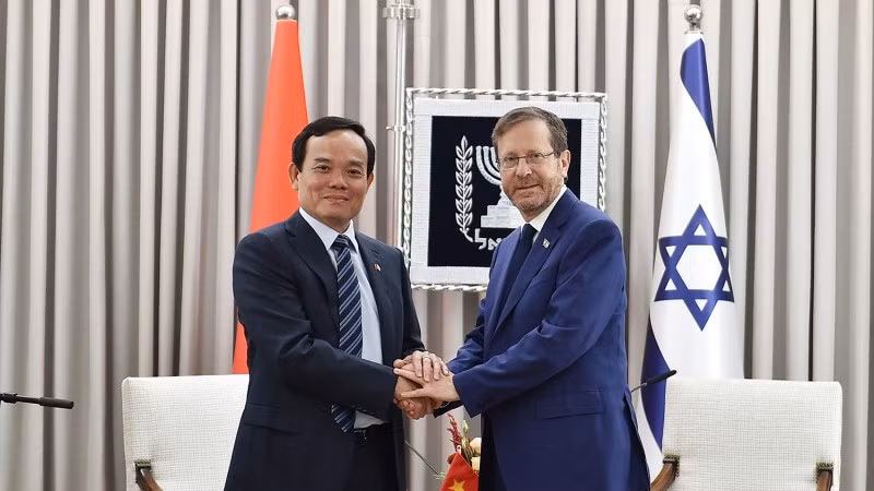 越南政府副总理陈流光会见以色列总统赫尔佐格。