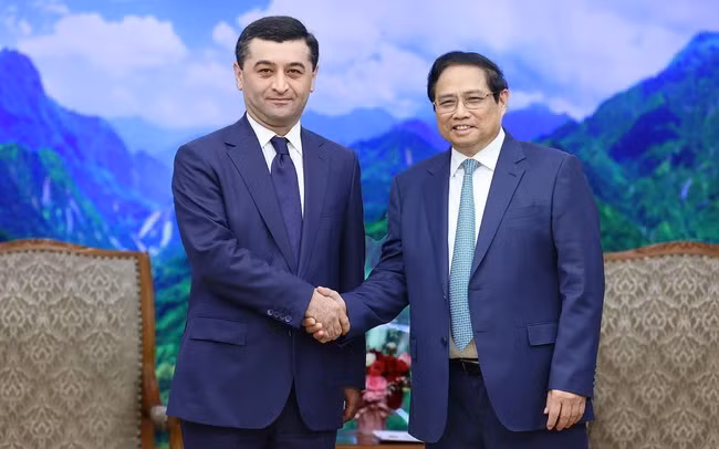 越南政府总理范明正会见乌兹别克斯坦外交部长赛义多夫。