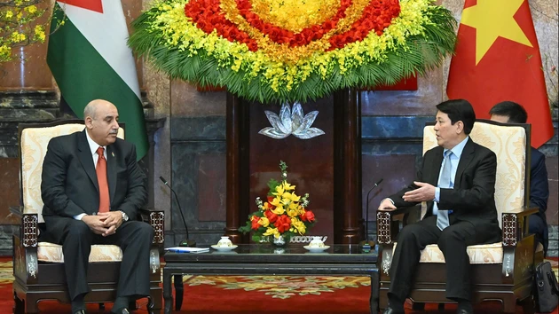 越南国家主席梁强会见约旦众议长马赞·卡迪。