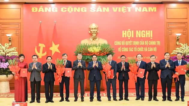 越共中央政治局关于组织和人事工作决定公布会议今日举行【组图】