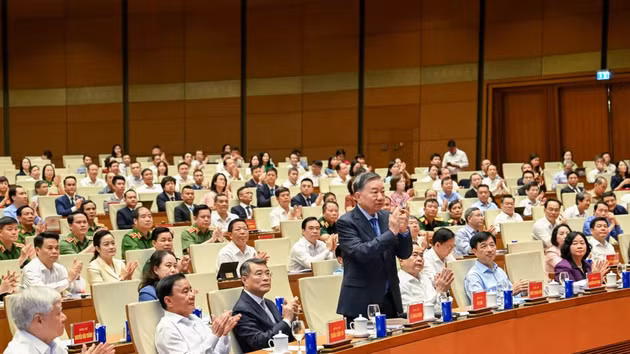 苏林总书记、国家主席出席越共中央政治局关于外资经济发展的第10-NQ/TW号决议贯彻学习全国会议。