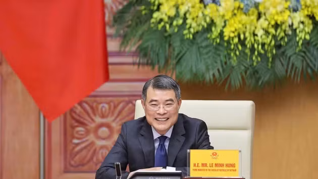 黎明兴总理在关于能源自主的亚洲零排放共同体线上峰会上发表讲话。（图片来源：政府网）