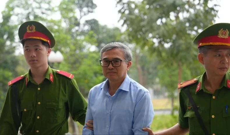 原越南工贸部副部长黄国旺被建议判刑6至7年。