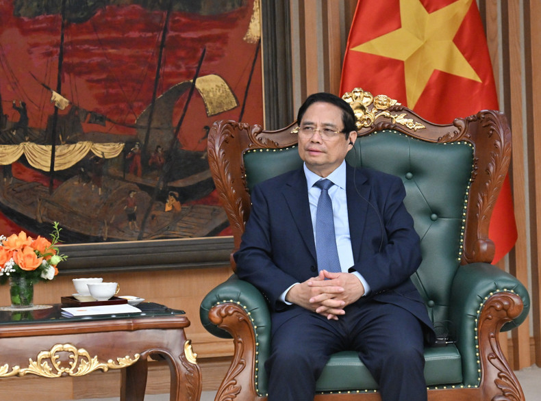 范明正总理发表讲话。 范明正总理发表讲话。