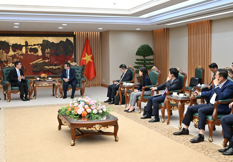 范明正总理和出席活动的越南各部门、部委、行业领导。 范明正总理和出席活动的越南各部门、部委、行业领导。