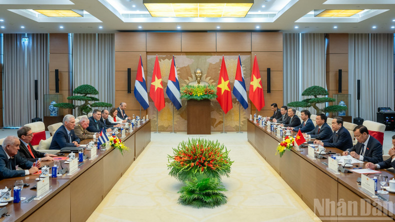 会见场景。 会见场景。
