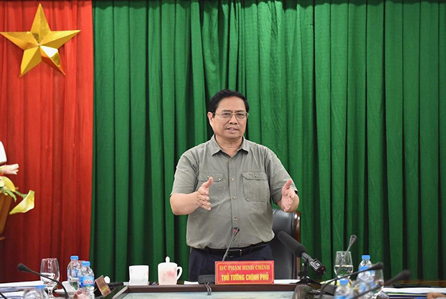 范明正总理视察河北氮肥厂改造扩建项目(组图) ảnh 9 范明正总理视察河北氮肥厂改造扩建项目(组图) ảnh 9