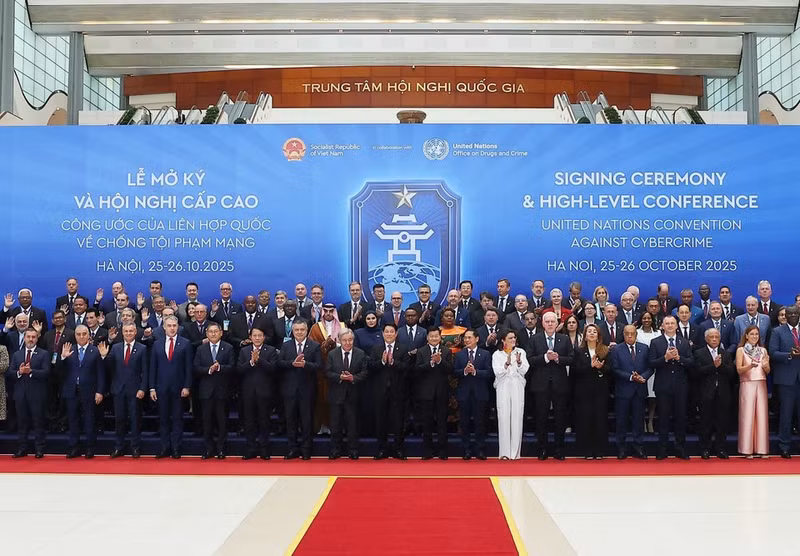vna-potal-chu-tich-nuoc-luong-cuong-va-tong-thu-ky-lhq-dong-chu-tri-le-mo-ky-cong-uoc-ha-noi-8361605.jpg