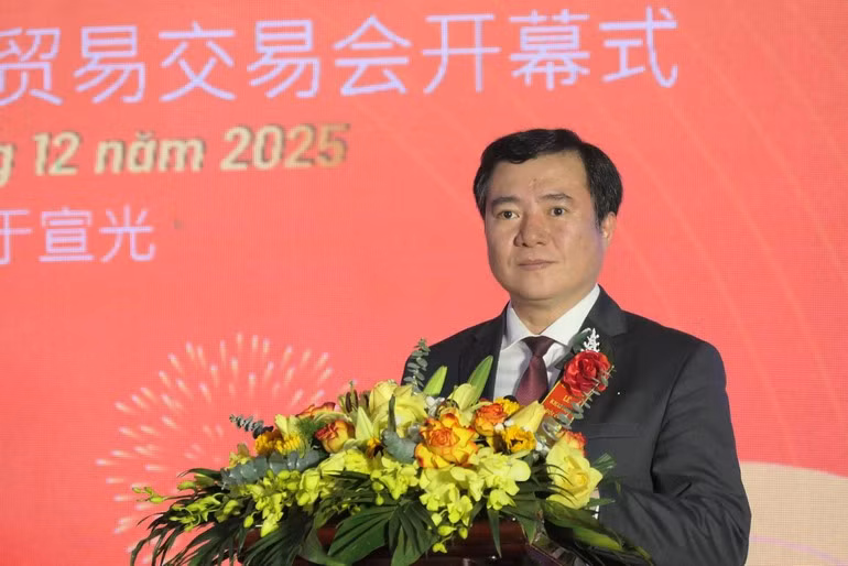 工贸部副部长阮生日新在开幕式上发表讲话。