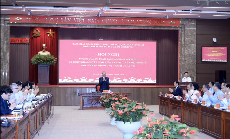 苏林总书记出席会议。（登科 摄）