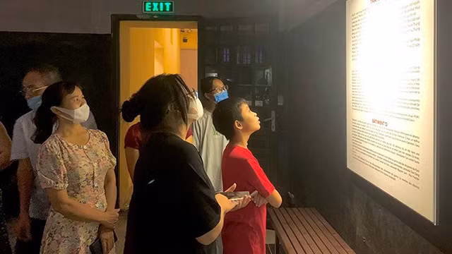 火炉监狱在新冠疫情后吸引大量游客前来参观 ảnh 5
