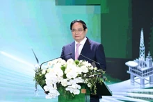 范明正总理：Petrovietnam实施'六个先锋' 。（陈海 摄）