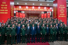 苏林总书记等党和国家领导人出席越共人民军第十二次代表大会。（维灵 摄）
