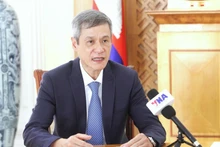 越南驻柬埔寨大使阮明宇接受越通社记者的采访。（图片来源：越通社）