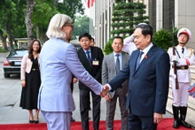 国会主席陈青敏欢迎澳大利亚总督萨曼莎·莫斯廷到访。（维灵 摄）