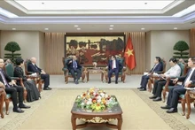 范明正总理欢迎Makara Capital Partners集团投资越南优先发展领域。
