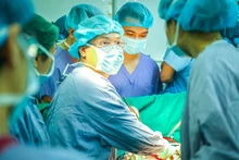 越南成功实施首例多米诺多器官移植手术。