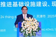 越南政府总理范明正出席WEF第16届新领军者年会开幕式并发表重要讲话。