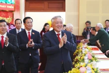 政府常务副总理阮和平出席越共林同省第一次代表大会。