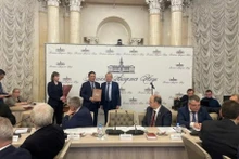 俄罗斯科学院授予越南顶尖科学家院士头衔。