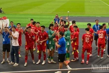 越南U22昂首晋级半决赛。