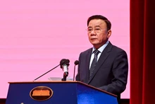 越共中央政治局委员、中央书记处常务书记陈锦秀出席会议并发表指导讲话。