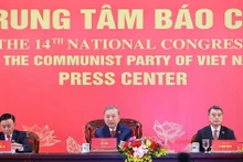 苏林总书记主持国际新闻发布会，通报越共十四大成果。