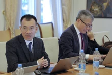 越南国家科学技术发展基金会（NAFOSTED）副经理阮富平在座谈会上发言。（图片来源：越通社）