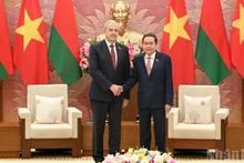 国会主席陈清敏会见白俄罗斯国民会议代表院主席伊戈尔·谢尔盖延科。