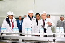 参观位于俄罗斯卡卢加的TH集团鲜奶加工厂。