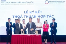 ECO制药股份公司与PILA集团股份公司签署合作协议，支持企业应用身份认证与产品溯源技术。（图片来源：越通社）